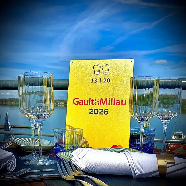 Terrasse Le&nbsp;Tri‑Marrants et distinction Gault&Millau